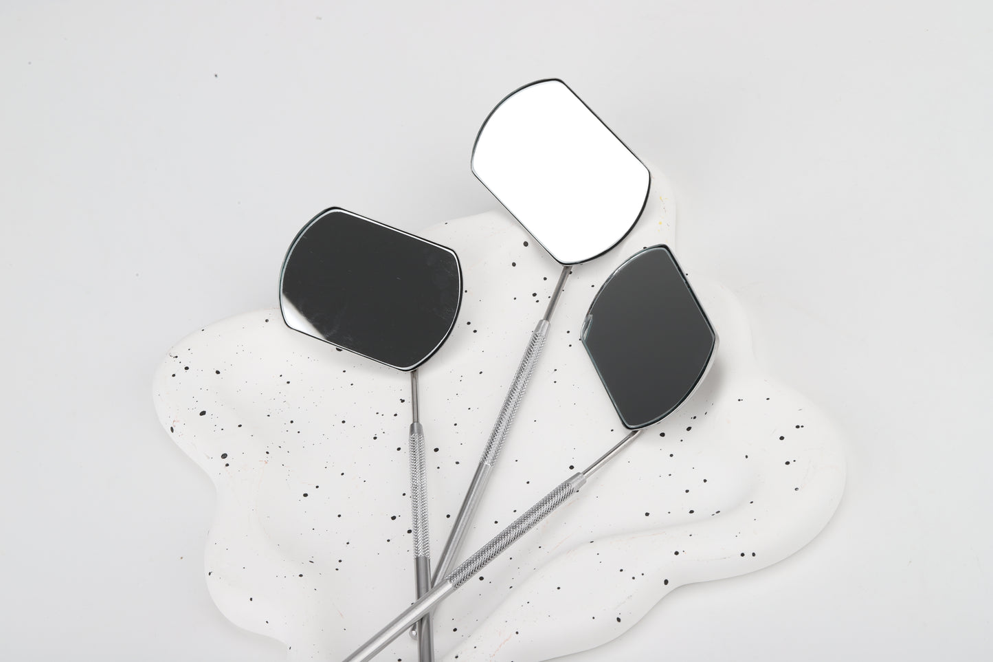 Lash Mirror